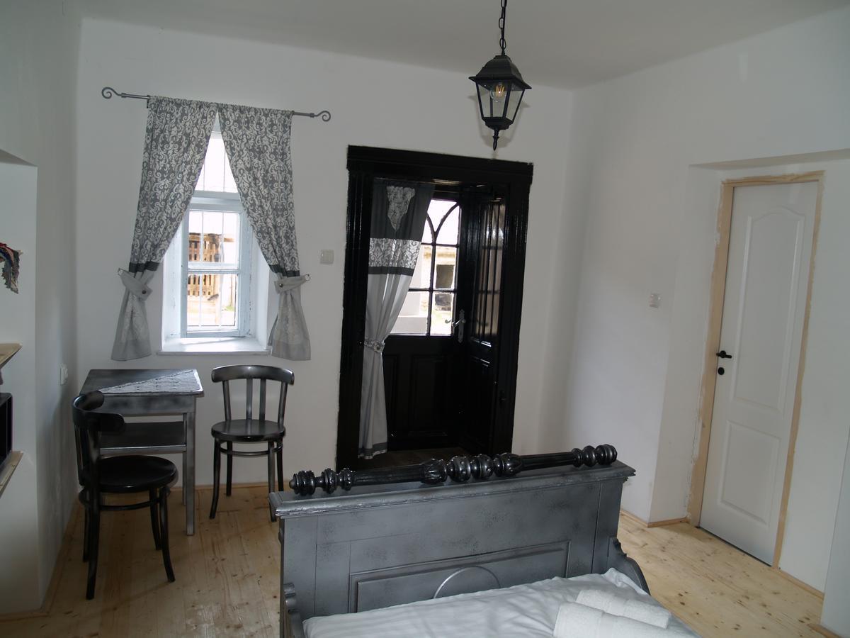 Pannonia Terranova Hotel Vardarac ภายนอก รูปภาพ