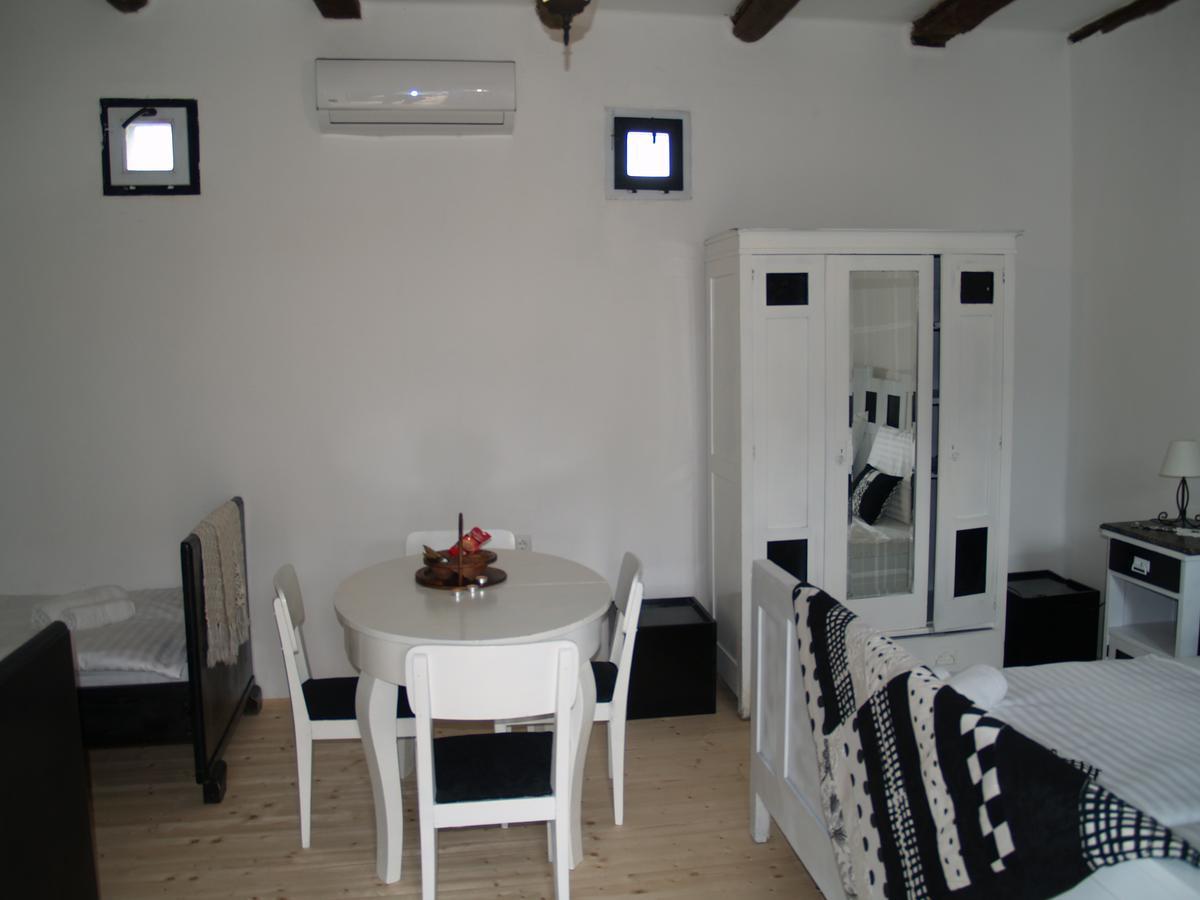 Pannonia Terranova Hotel Vardarac ภายนอก รูปภาพ