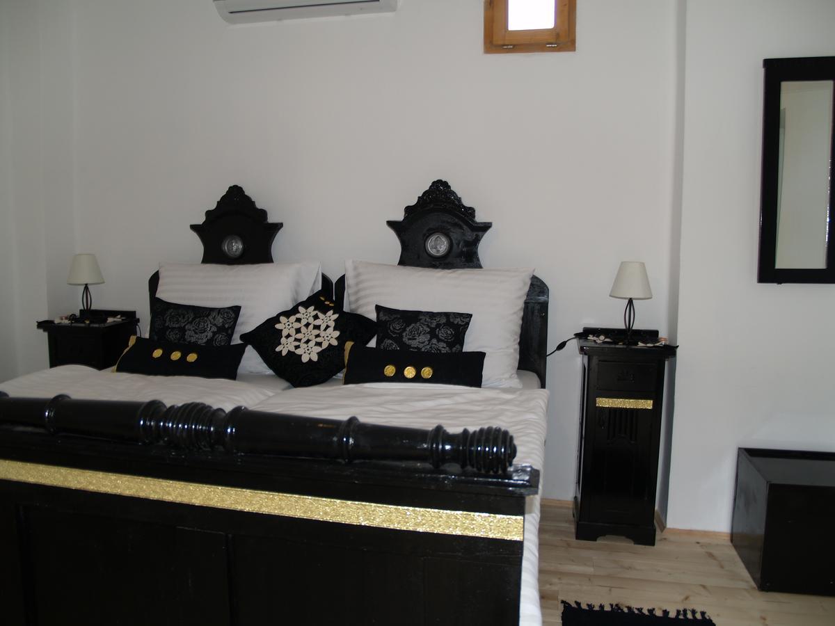 Pannonia Terranova Hotel Vardarac ภายนอก รูปภาพ