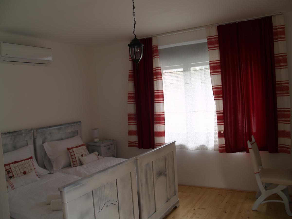 Pannonia Terranova Hotel Vardarac ภายนอก รูปภาพ