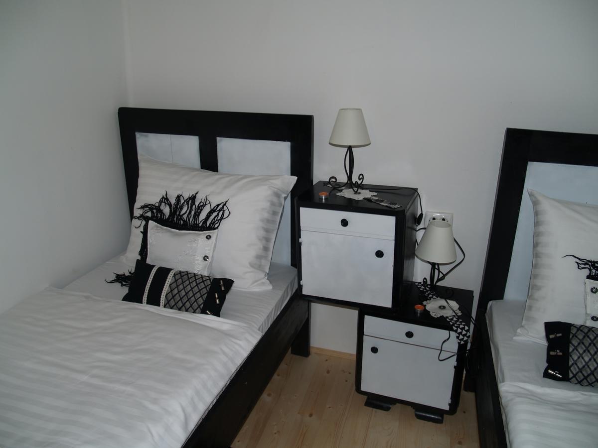 Pannonia Terranova Hotel Vardarac ภายนอก รูปภาพ